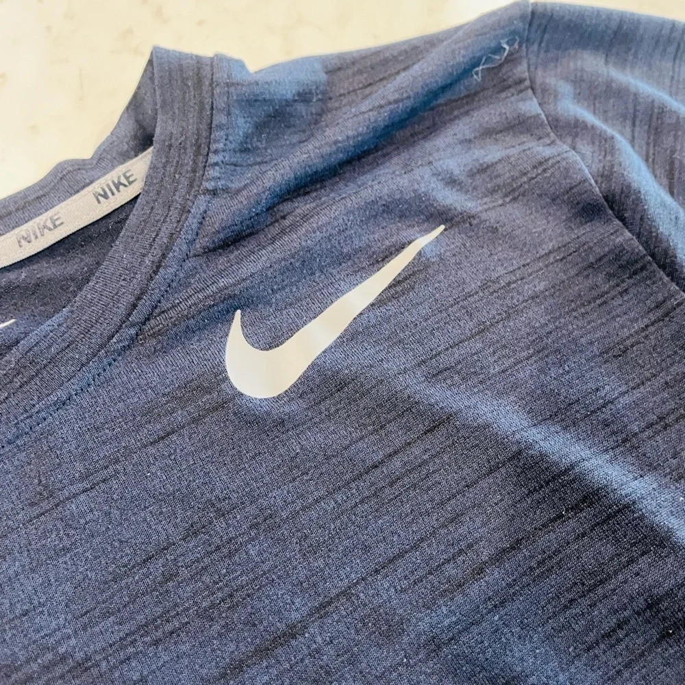 Nike Dri-Fit Navy Blue Short Sleeve Crewneck Athletic T-Shirt Men’s Size Small